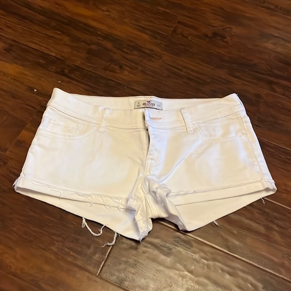 Size 5/27 White Jean Shorts Hollister